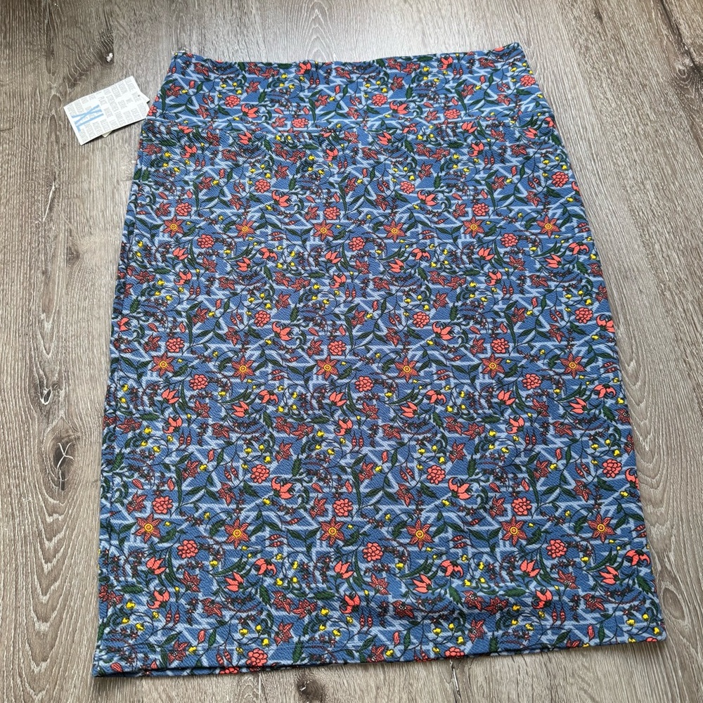 LuLaRoe Cassie Skirt XL Blue Floral Pencil Skirt Stretch Knit Women’s XL